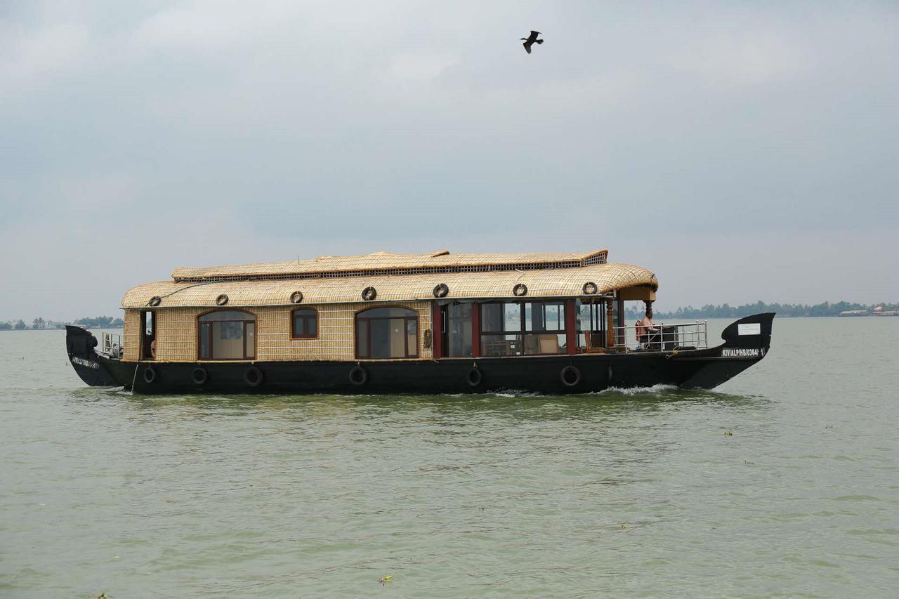 Southern Panorama Houseboats Alappuzha Exterior foto
