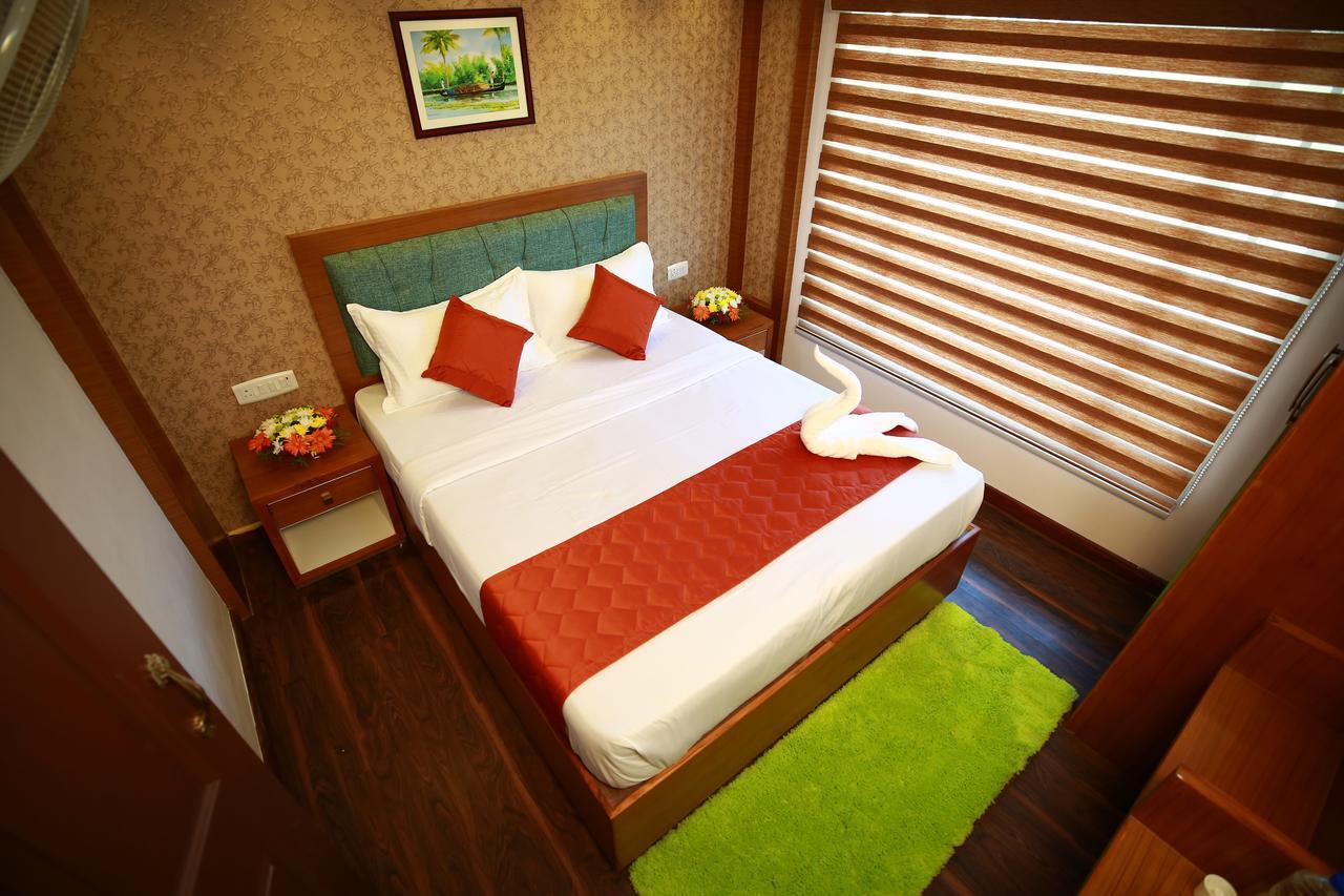 Southern Panorama Houseboats Alappuzha Exterior foto